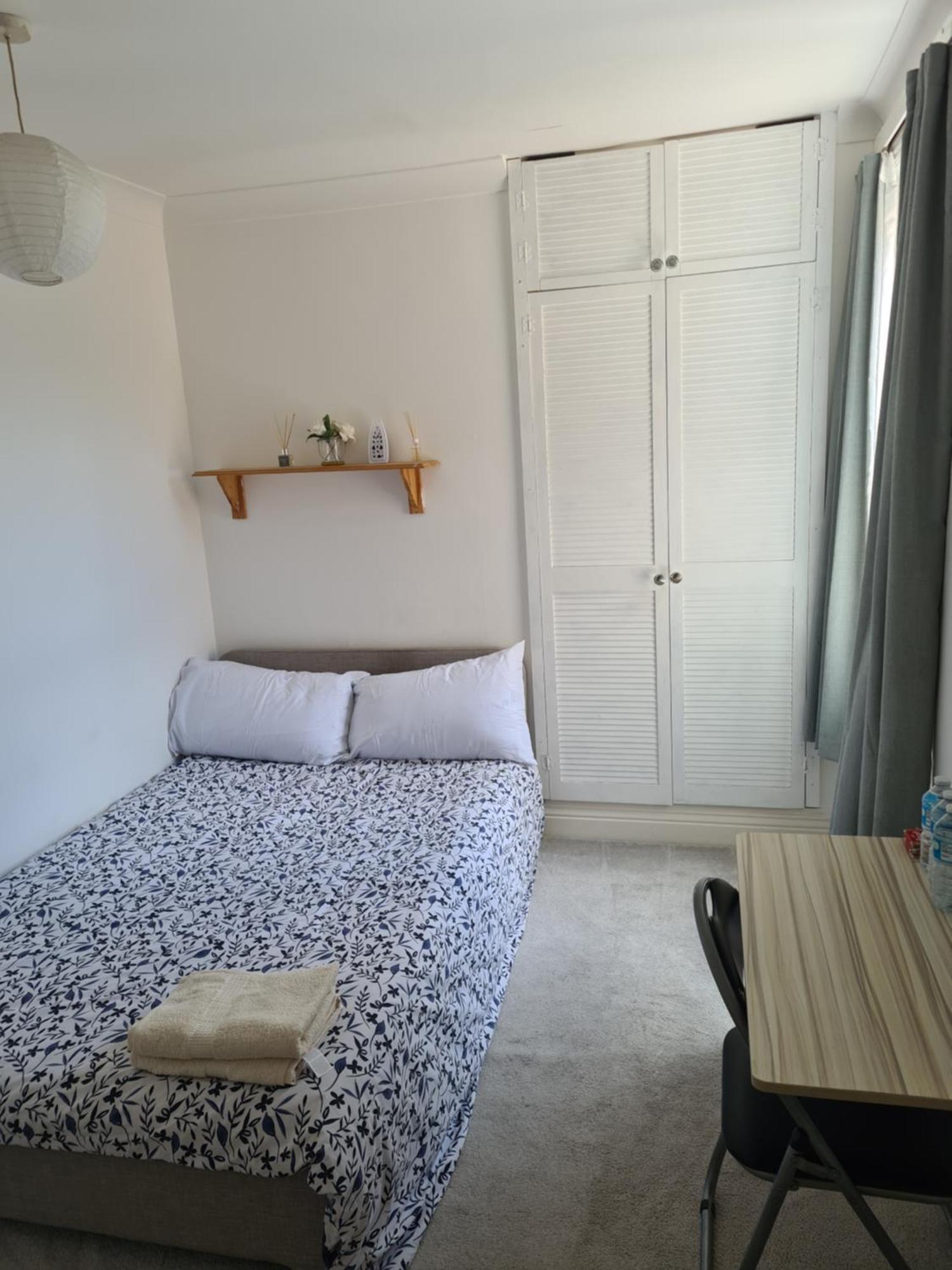 A Private & Beautiful Bedroom With Shared Bathroom In The Heart Of Bournemouth Exterior foto